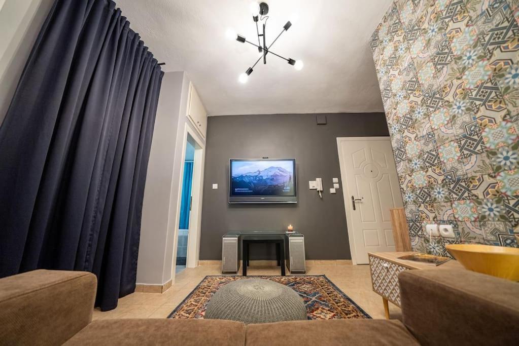 Apartment Hideaway For 2! *