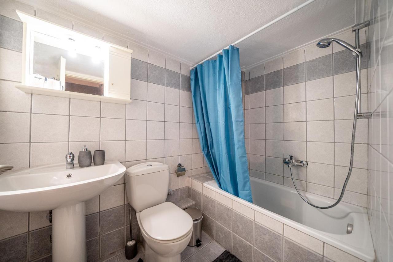 Hideaway For 2! Apartment
